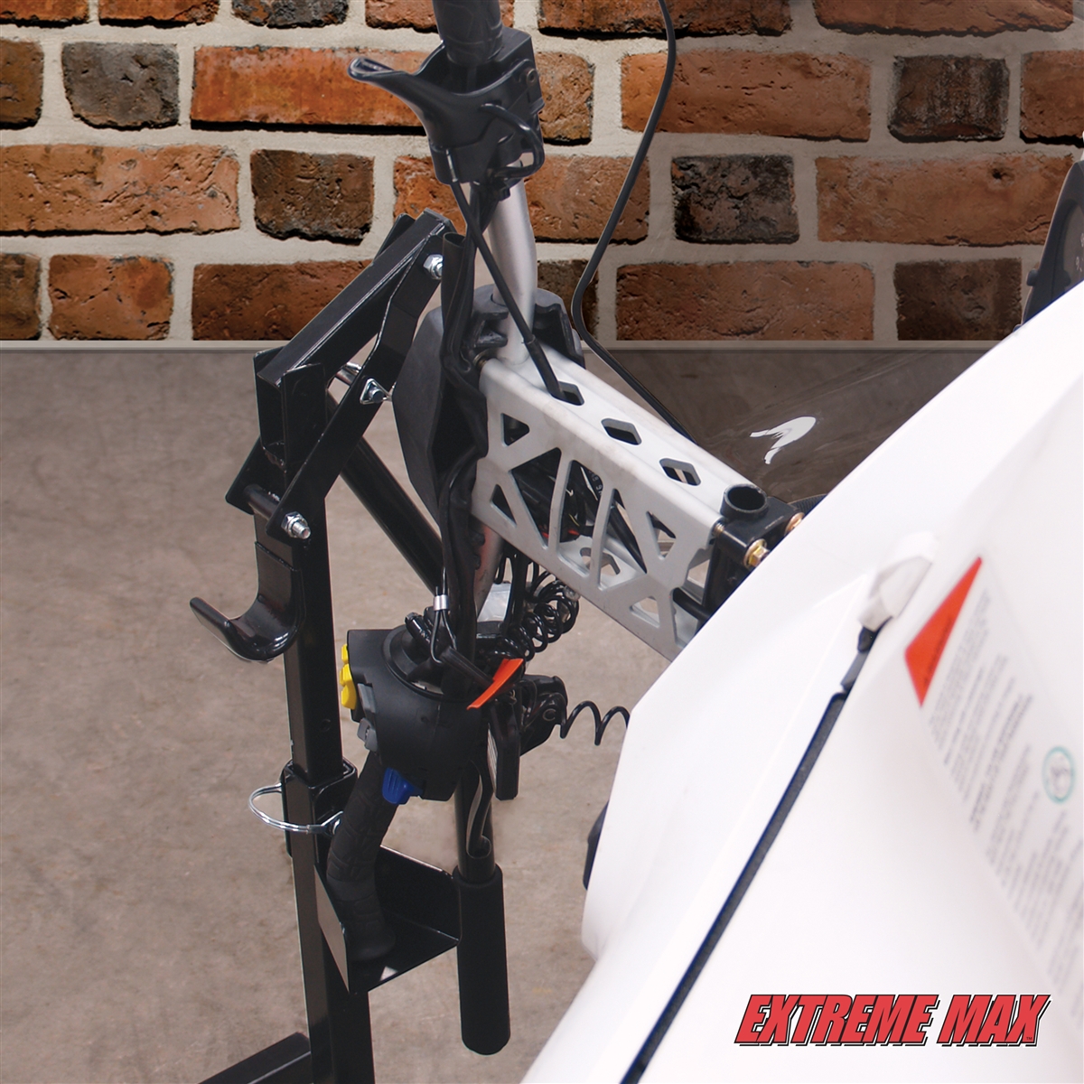 Extreme Max 5001.5097 Lever Lift Stand with Handlebar Cup